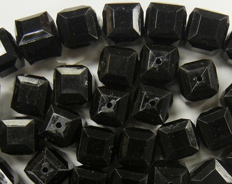 10mm faceted cube, black, vintage lucite beads, 20 pieces, (VLB-113)