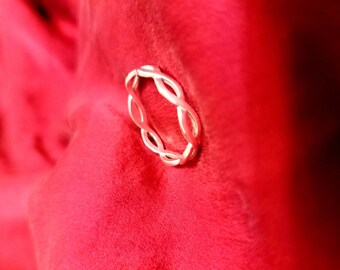 Silver ring. Size 8
