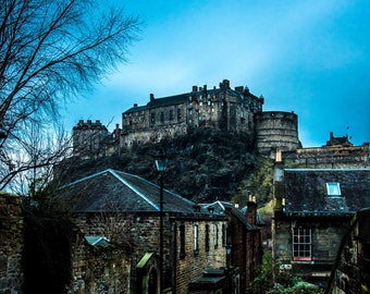 Edinburgh Castle from The Vennel
