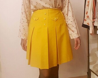 Vintage Mustard skirt with buttons