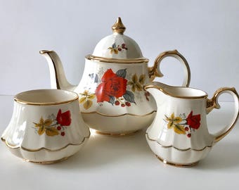 Beautiful Carousel Sadler Teapot, Creamer & Sugar Tea Set