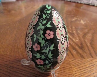 Pink Flowering Vine Pysanka