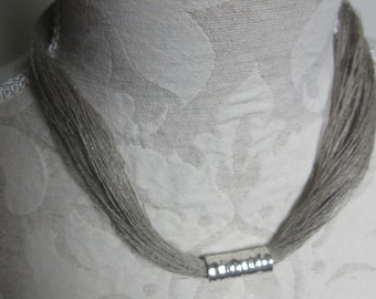 Linen and metal necklace