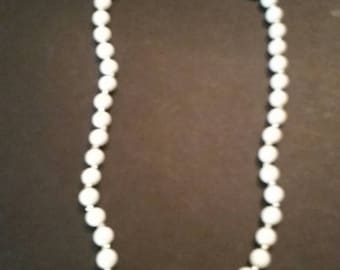 Vintage White Bead Gold Spaceer Necklace Costume Jewlery