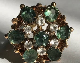 Large Green Sapphire ring in 18ct Gold