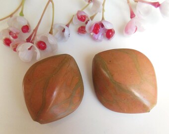 set of 3 light brown plastic beads