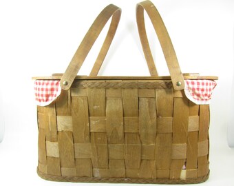 Vintage Wicker Picnic Basket, Wicker Basket, Shabby Chic Decor, photo prop,WickerStorage