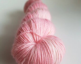 Skein of Merino Single - Fingering - color Kirby