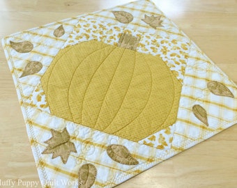 Pumpkin Table Runner, Quilted Fall Table Topper, Autumn Leaves Table Decor, Pumpkin Fall Leaf Table Topper, Orange Gold Table Runner