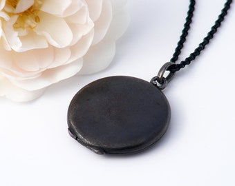 Victorian Locket | Black Antique Locket, 2x Gold Photo Frames | Round Gunmetal Black Locket | Minimal Design - 20 Inch Matte Black Chain