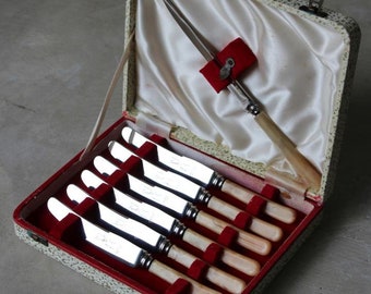 6 Boxed Vintage Butter Knives