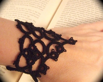Tatted Lace Bracelet - La Petite Goth