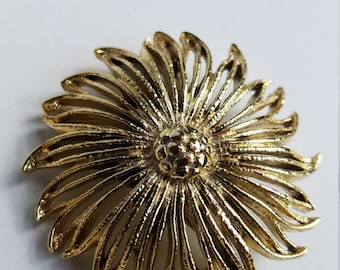 Gold Toned Metal Floral Brooch