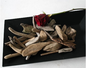 Set of 28 small Driftwood pieces 2-6 inch, Driftwood assortment, Driftwood sticks, DIY driftwood, Driftwood flats, Home decor, Beach crafts