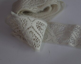 Vintage lace trim off white