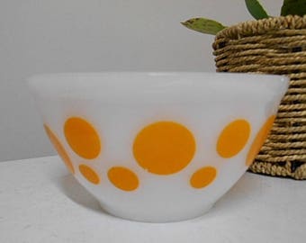 Vintage Agee Crown Pyrex Mixing/Stacking Bowl Yellow Polka Dots