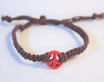 Red Peace Sign Bracelet - Brown and Red Peace Hemp Bracelet - Adjustable Hippy Jewelry - Comfortable Unisex Bracelet - Casual Beach Jewelry