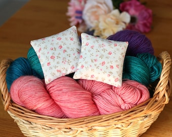 Lavender Sachets, Value Pack of 4 Organic Lavender Pillows, Dried Lavender for Yarn Storage