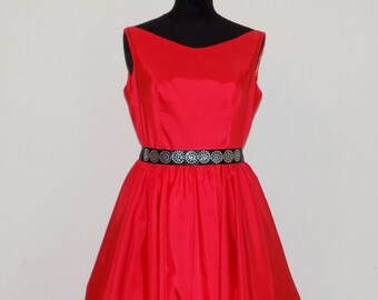 Abito rosso in taffetà , abito rosso capodanno , vestito da sera cocktail , wedding dress, damigella d'onore , SPEDIZIONE GRATUITA ITALIA,