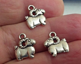 Set Of 5 GOAT SHEEP Charm Jewelry Findings /1z