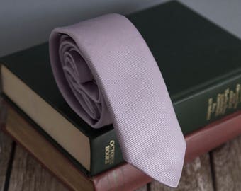 Vintage silk tie, skinny mens necktie, silk neck tie, floral cravat cravatte / pale lillac purple lavender