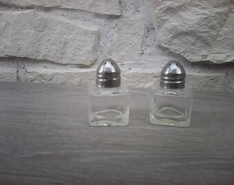 Kitchen set salt & pepper shakers, tableware