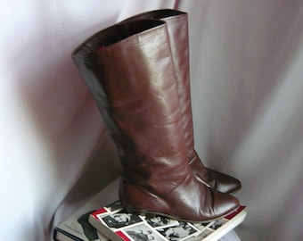 Vintage IPANEMA Slouch Knee Boots Leather / Size 8 .5 M Eu 39 UK 6 / Flat Pixie Pirate Cuff / Chocolate Brown made Brazil