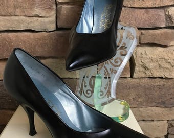 Vintage DeLiso Deb's Aria~Women's Black Leather Stiletto Pump Shoes~Size 9 C (Wide Width)