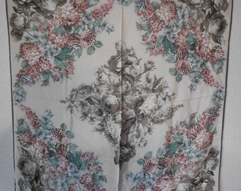 Perry Ellis silk scarf/size 36 X 34