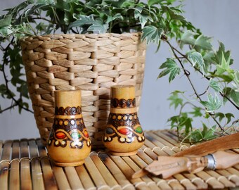 Vintage wooden salt and pepper shakers, salt and pepper cellars, hand made, zero waste boho decor, rustic kitchen