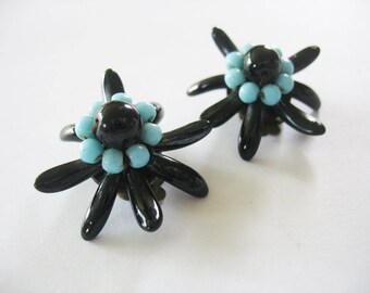 Glass Edelweiss Flower Earrings, West Germany, Clip On, 1950s, Black and Turquoise, Brass, Glass Beads
