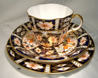 Royal Crown Derby 2451 OLD IMARI Trio Tea Cup Bread Butter Plate & Saucer