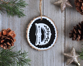 Personalized Wedding Gift Rustic, Monogram Ornament, Last Name Initial Wedding Gift, Custom Couple Ornament, Christmas Gifts for Newlyweds,