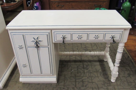 Vintage Stanley white and blue Dresser