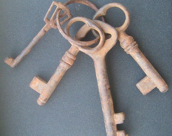 Vintage Metal Keys Antique Keys