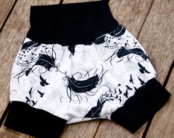 Grow-With-Me Harem Shorts, Feathers