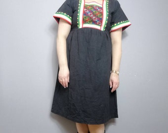 Vintage Mexican style folk dress / black cotton kaftan dress / Ibiza boho dress / vintage cotton summer dress / vintage Mexican kaftan neon