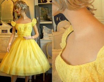 1950s Yellow Dotted Swiss Party Dress - Shelf Bust - Full Skirt XS