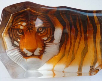 Stunning Swedish Glass MATS JONASSON Large Tiger Paperweight from the Safari Series