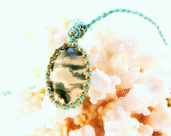 Macrium Necklace with Moss agate-agate-Beads-pendant-turquoise-green-gold-healing stone-macrame-cabochon-hippie-boho