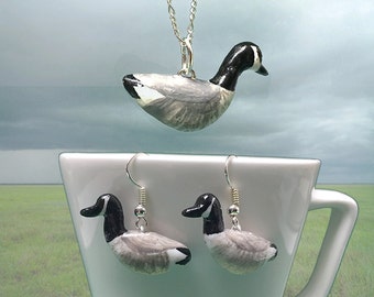 Canada Goose set of earrings and pendant (Branta canadensis)
