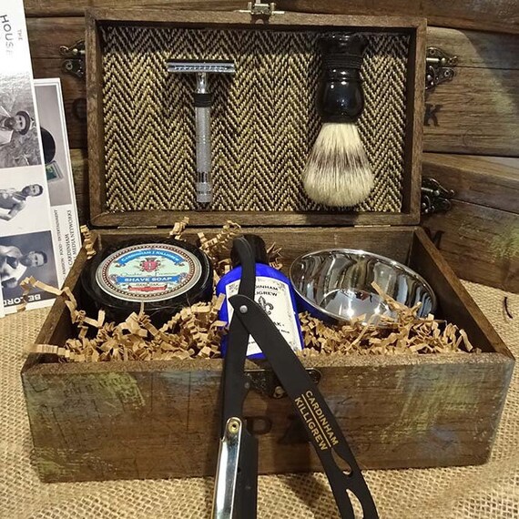 Vintage Look Personalized Shave Kit with Straight Edge unique