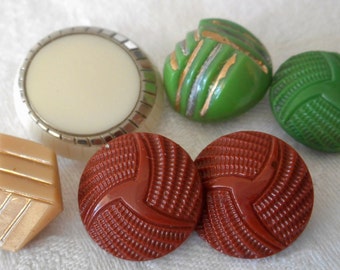 Lot of 6 VINTAGE Art Deco Glass BUTTONS