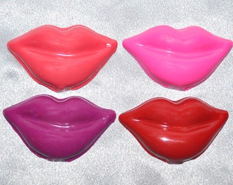 Lips Shaped Recycled Crayons/ Total of 20. Boy or Girl Kids Unique Party Favors, Crayons.
