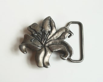 Belt Buckle Flower Lily Shaped