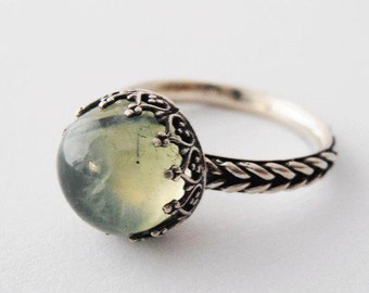Prehnite Ring.Green gemstone ring.Silver crown ring.Green Prehnitering.Israeli jewelry.Solitare ring.