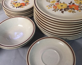 1970s Casual Elegance Hearthside Stoneware Chablis #572