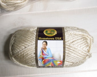 Lion Brand Hometown USA Yarn Super Bulky #6 Los Angeles Tan