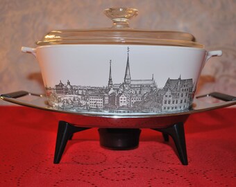 Rare Vintage Corningware Renaissance 1970 2 1/2 qt with warming cradle and lid