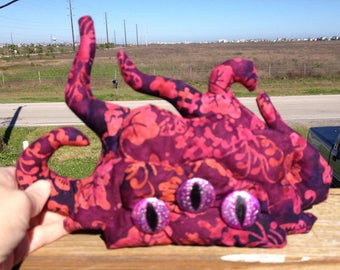 Elderberry shoggoth Lovecraft horror plush doll handmade original pattern, handpainted eyes blob tentacles monster
